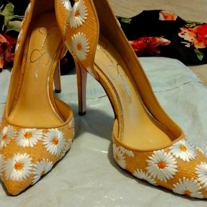 Jessica Simpson size 7m stilettos wicker daisy